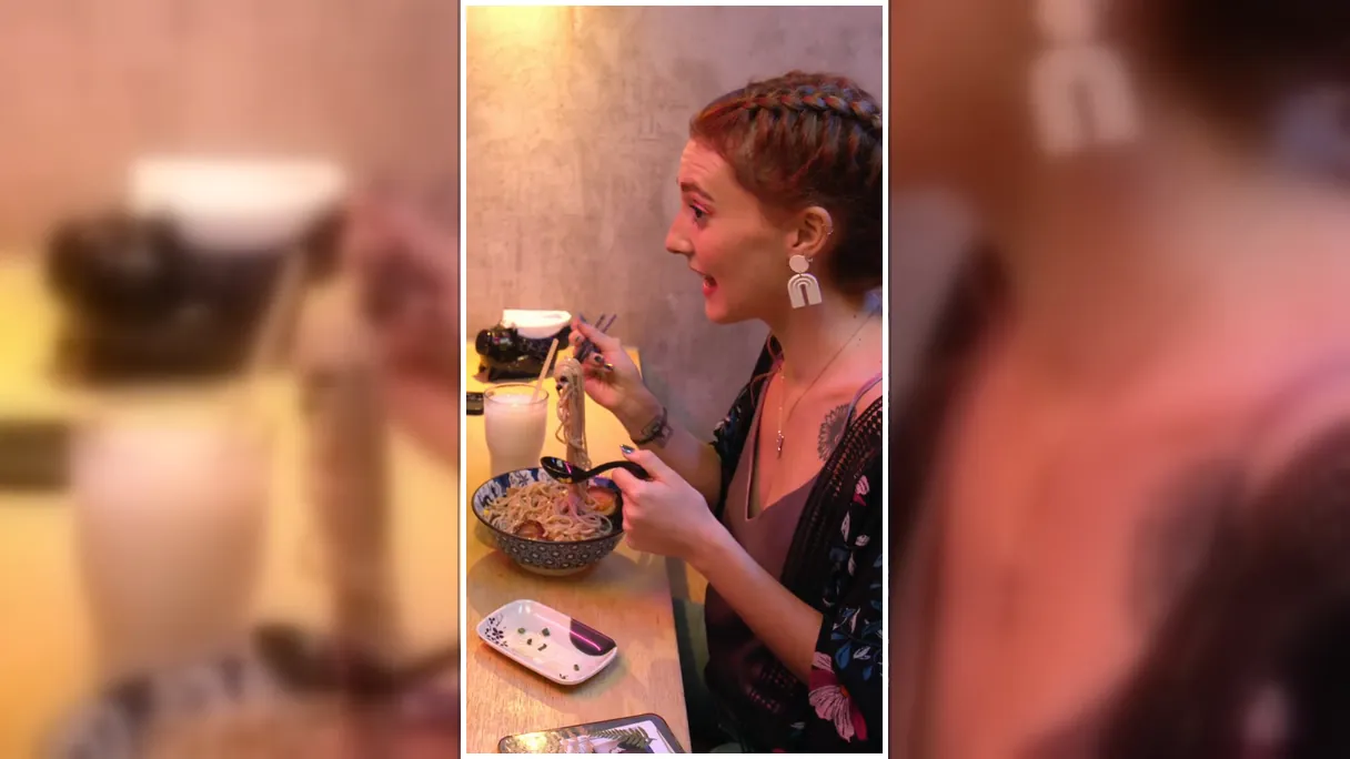 ميزة — فيديو من طولي إلى عرضي: تحويل بدون قص